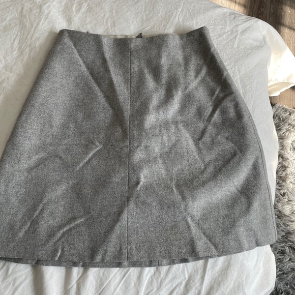 ARITZIA CLASSIC MINI SKIRT - Picture 1 of 2